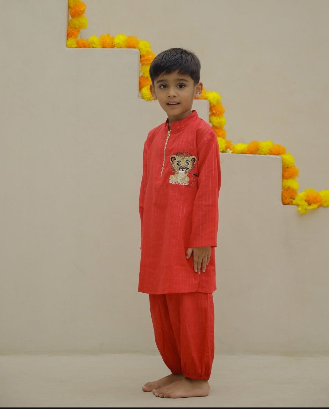 Laal Sher Kurta Set